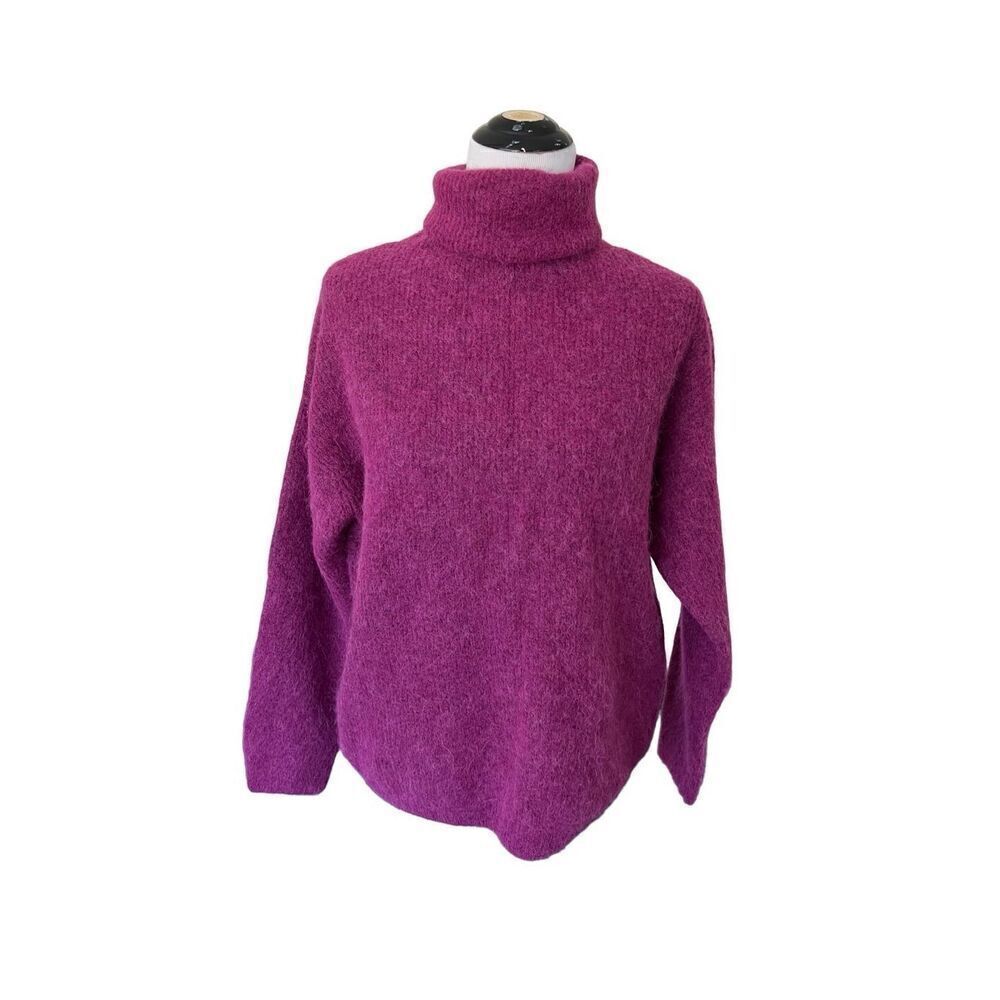 Zara wool blend turtleneck sweater relax fit size S